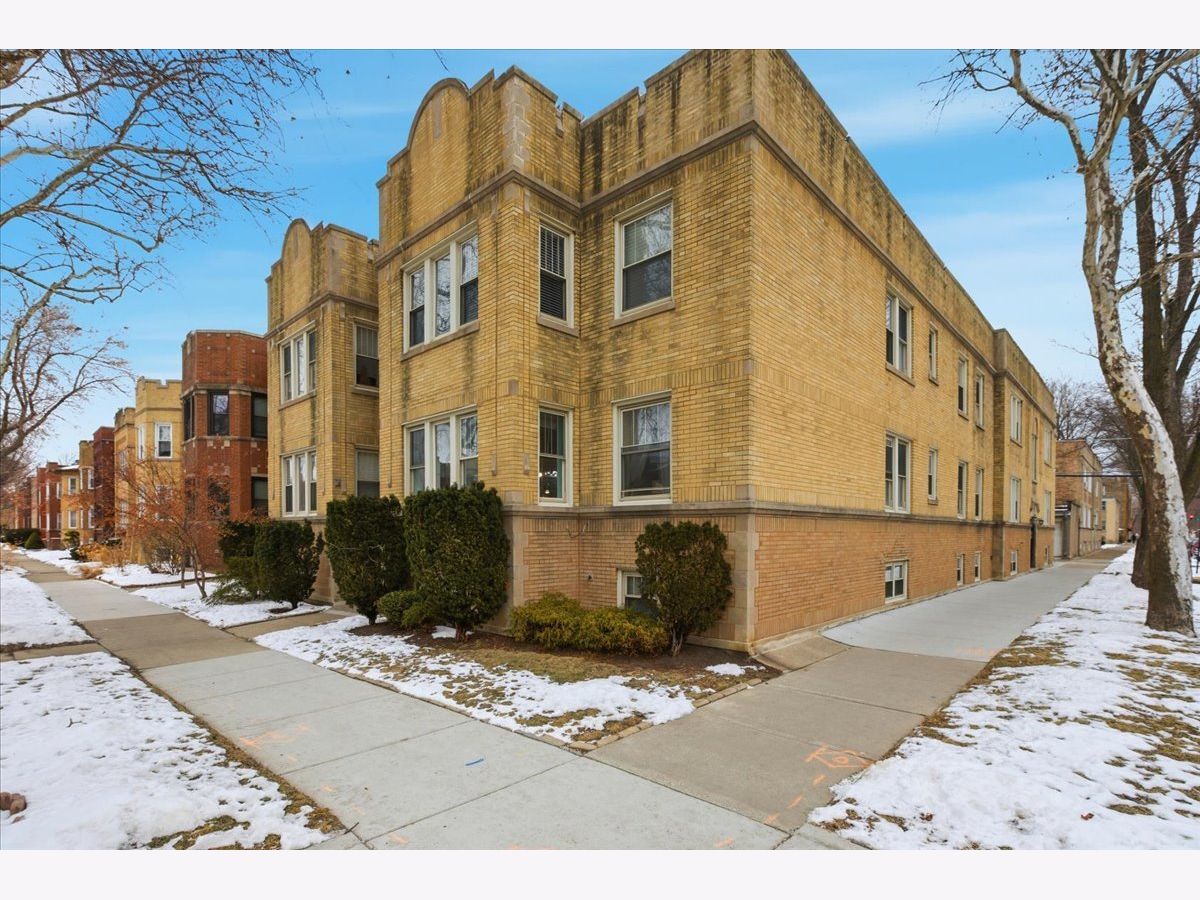  Rented Chicago Illinois, 2452 Ardmore