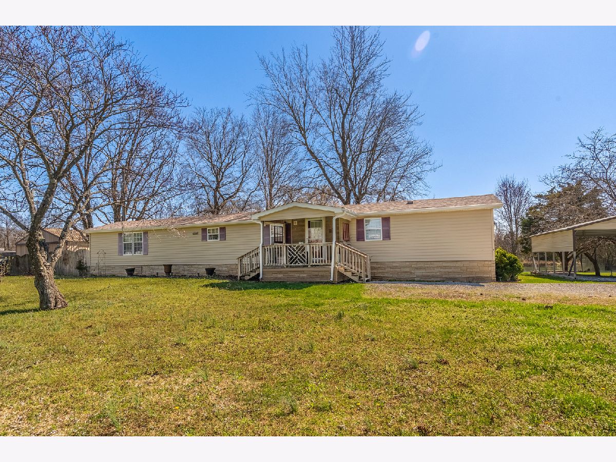  For Sale Pittsburg Illinois, 20393 Galatia Post Road