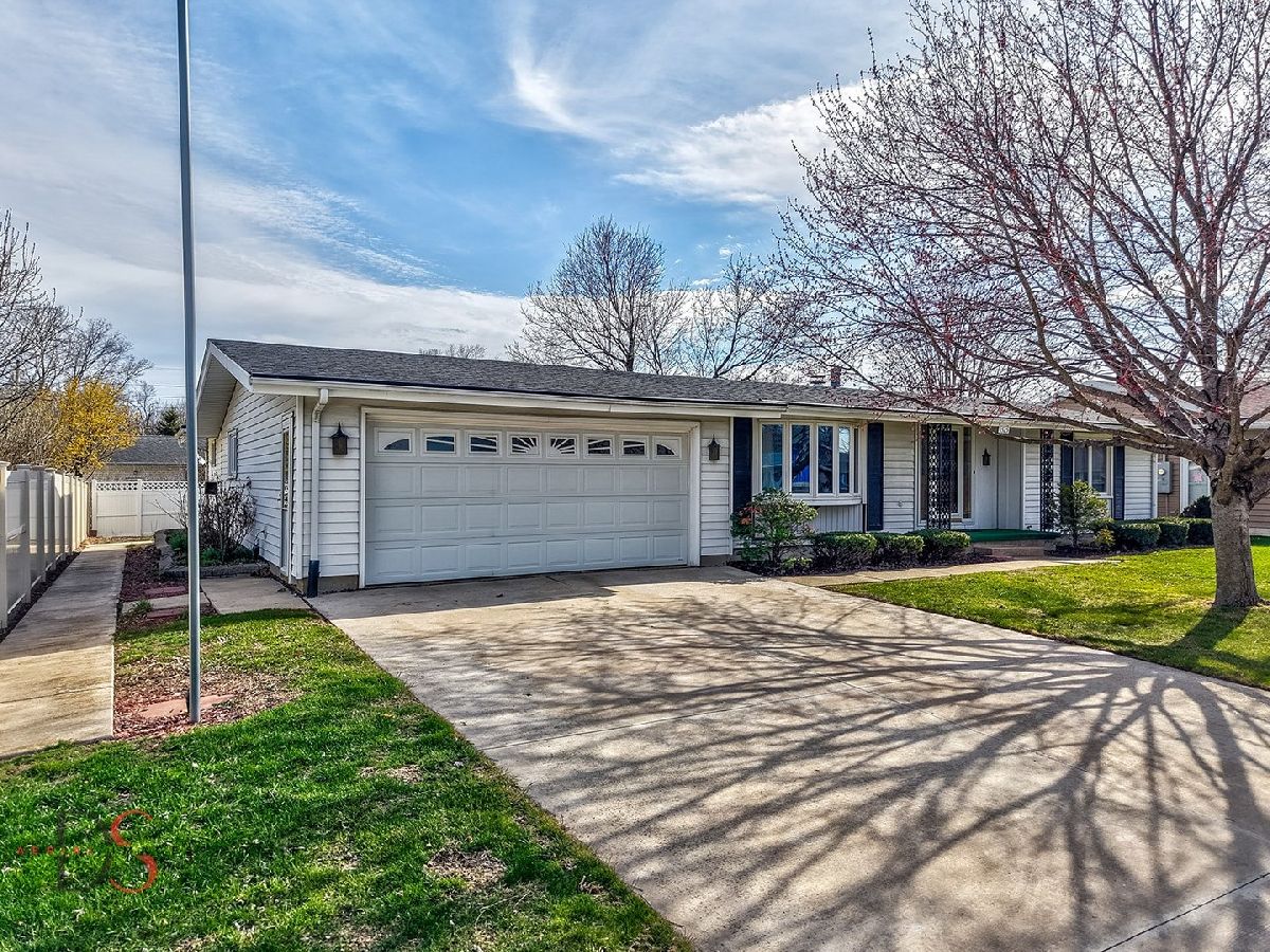  Sold Ottawa Illinois, 1525 Clark