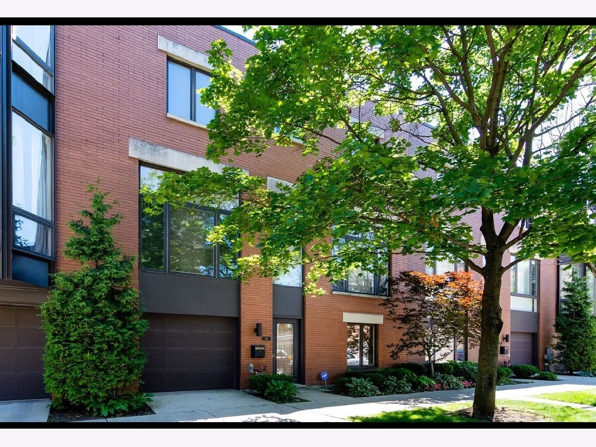  Rented Chicago Illinois, 441 Blackhawk