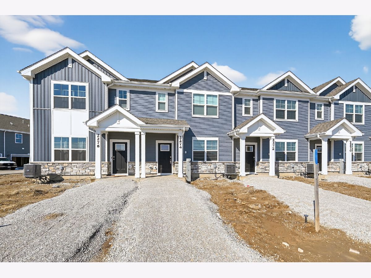 Homes & Condos & Townhomes For Rent Sonoma Trails Oswego Illinois, 2274 Barbera