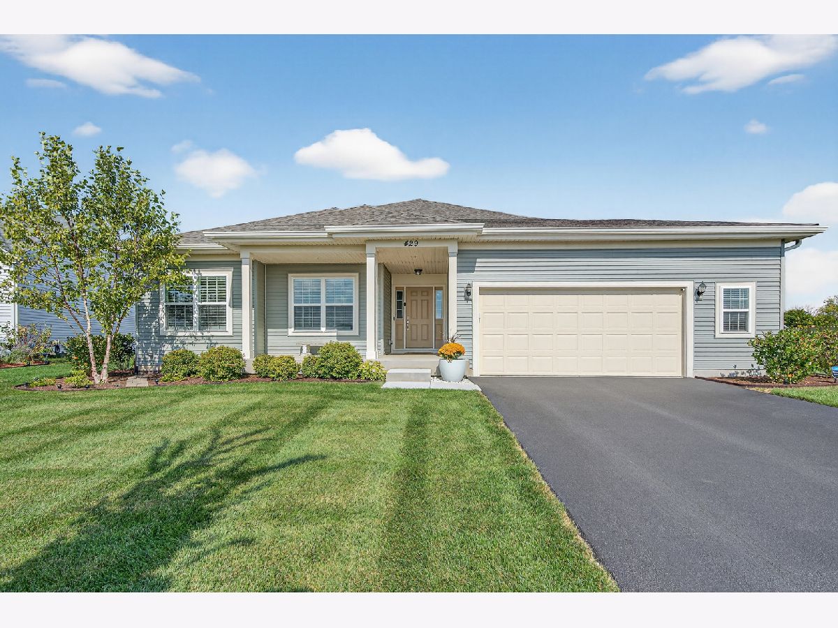  For Sale Sycamore Illinois, 429 Fairway Lane