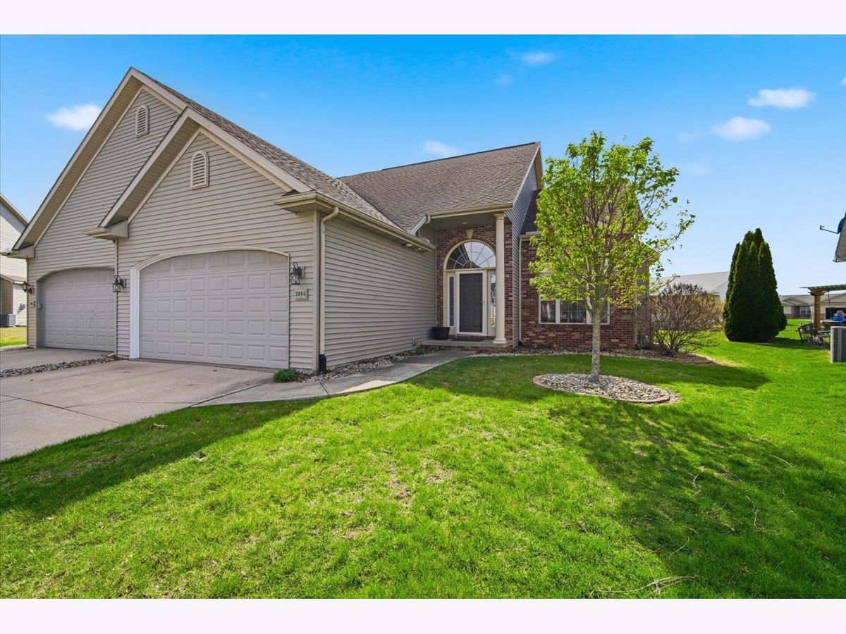 Homes & Condos & Townhomes For Sale North Bridge Normal Illinois, 2884 Benson Lane