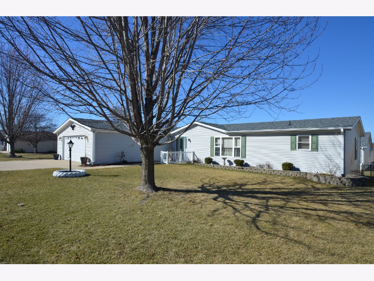  For Sale Machesney Park Illinois, 5634 Buttercup Lane