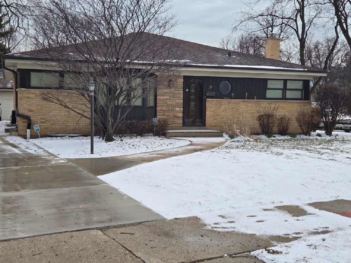  For Sale Wilmette Illinois, 216 Briar Drive