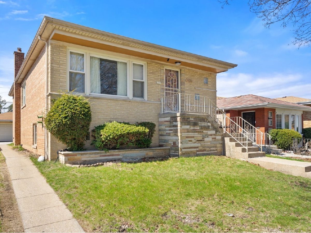  For Sale Chicago Illinois, 9126 Oglesby Avenue