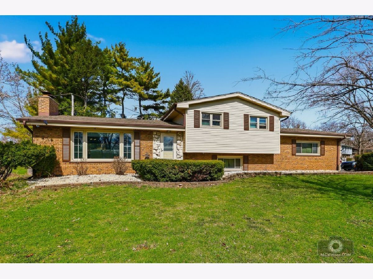  For Sale Lemont Illinois, 20W260 Meadow Lane