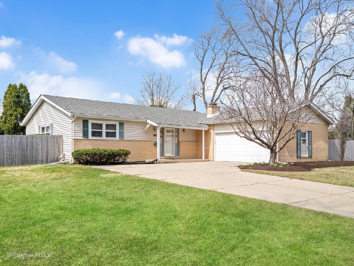  For Sale Darien Illinois, 7102 Beechnut Lane