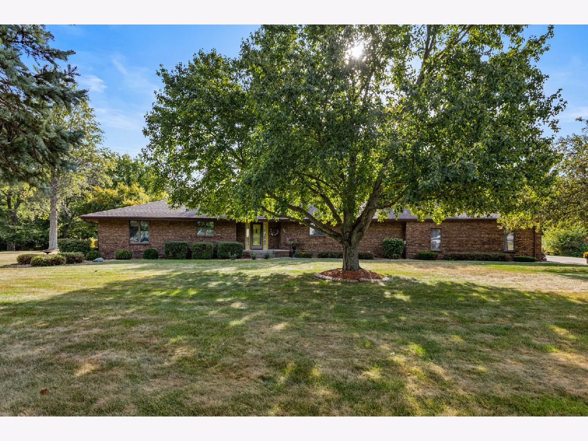  For Sale Fisher Illinois, 44 Glenbrook Court