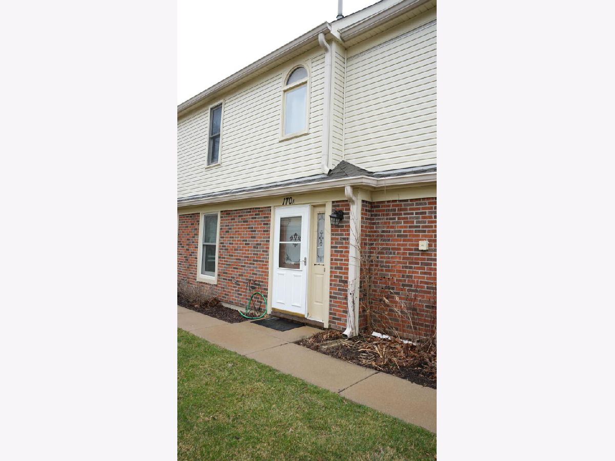  For Sale Elk Grove Village Illinois, 170 Inverness Court
