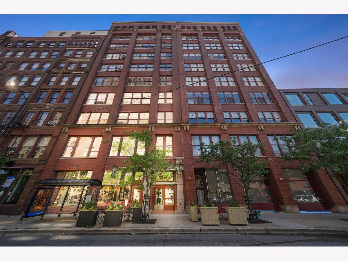  For Sale Chicago Illinois, 727 Dearborn Street