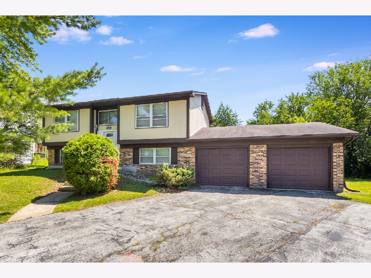  For Sale Matteson Illinois, 5619 Allemong Drive