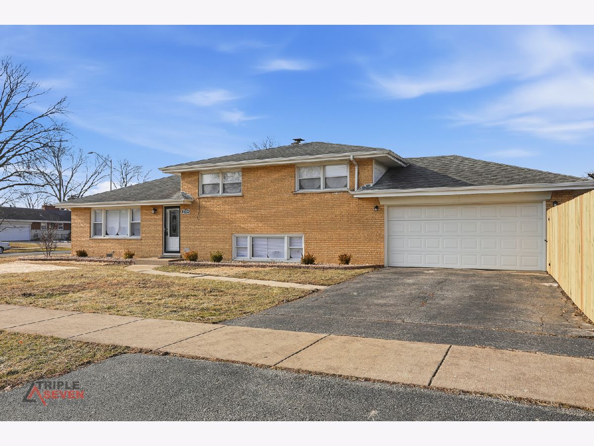  For Sale Burbank Illinois, 5500 83rd Place