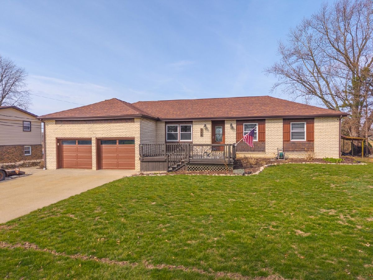  For Sale Pontiac Illinois, 205 Crestview Drive