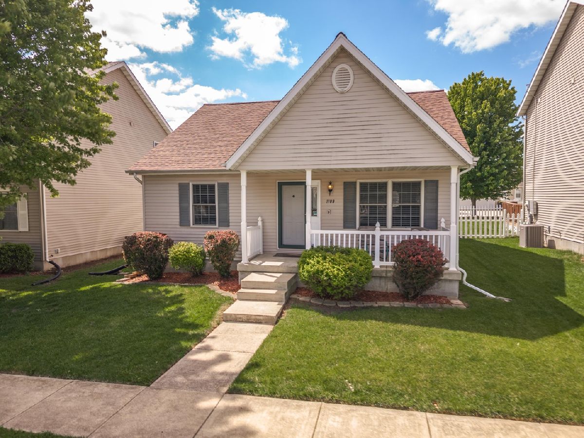 Homes & Condos & Townhomes Sold Savannah Green Normal Illinois, 1109 Chippewa