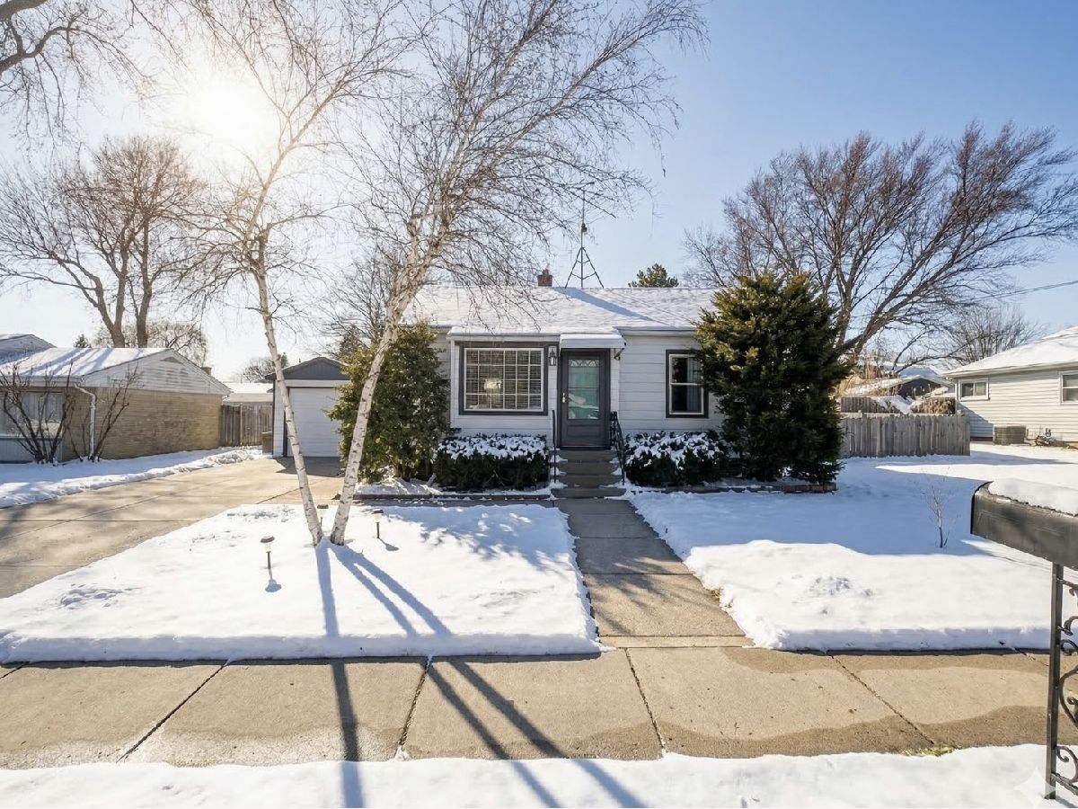  For Sale Richmond Illinois, 10109 Covell Street