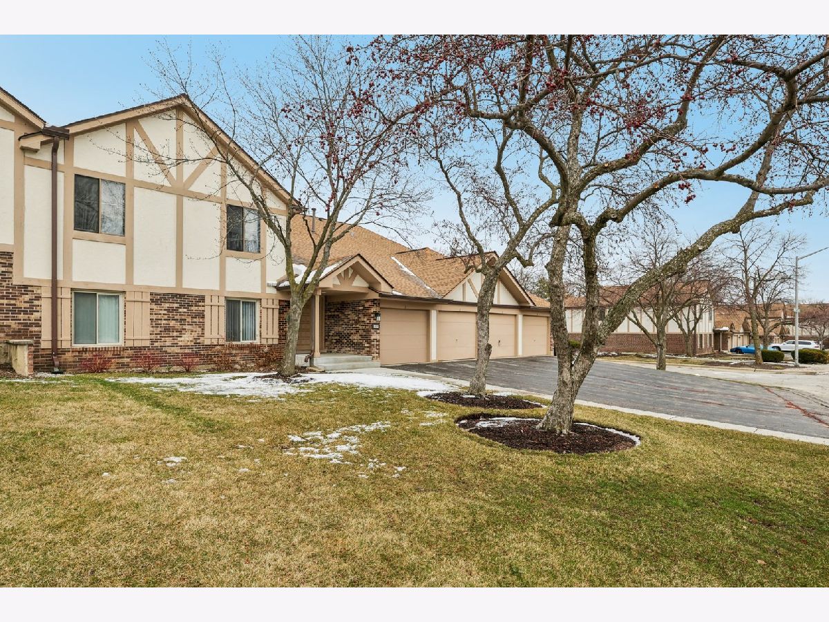  For Sale Schaumburg Illinois, 1200 Knottingham Court