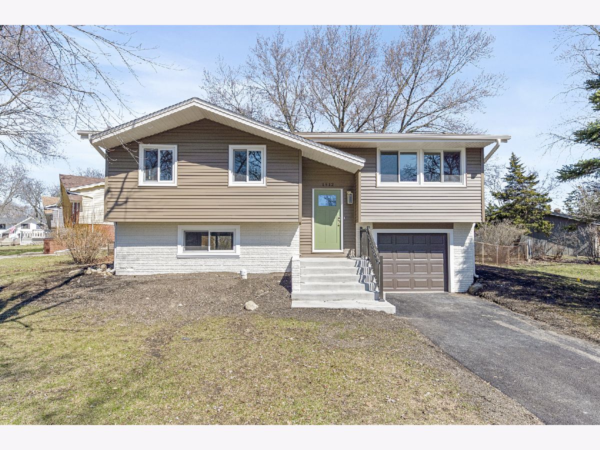  For Sale Schaumburg Illinois, 1512 Syracuse Lane