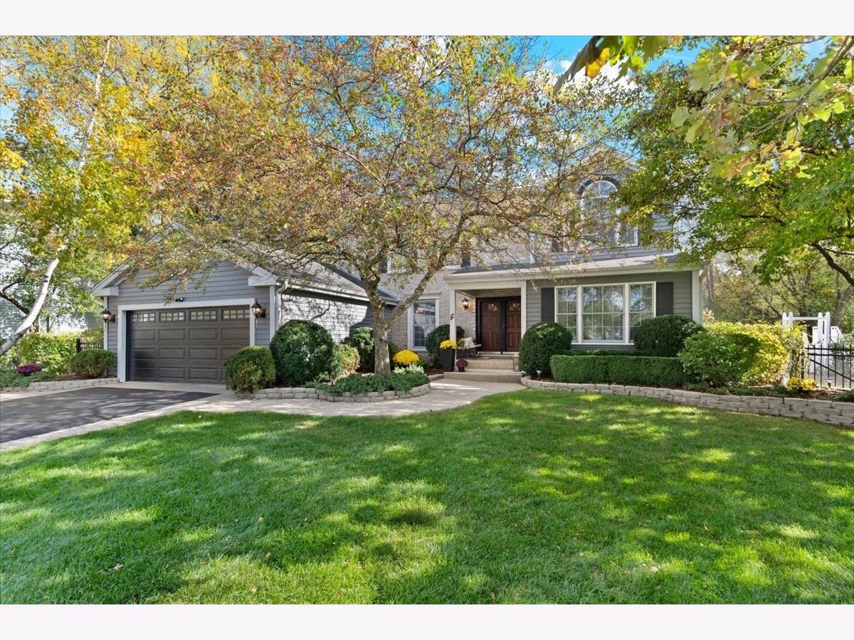  For Sale Antioch Illinois, 1055 Autumn Drive