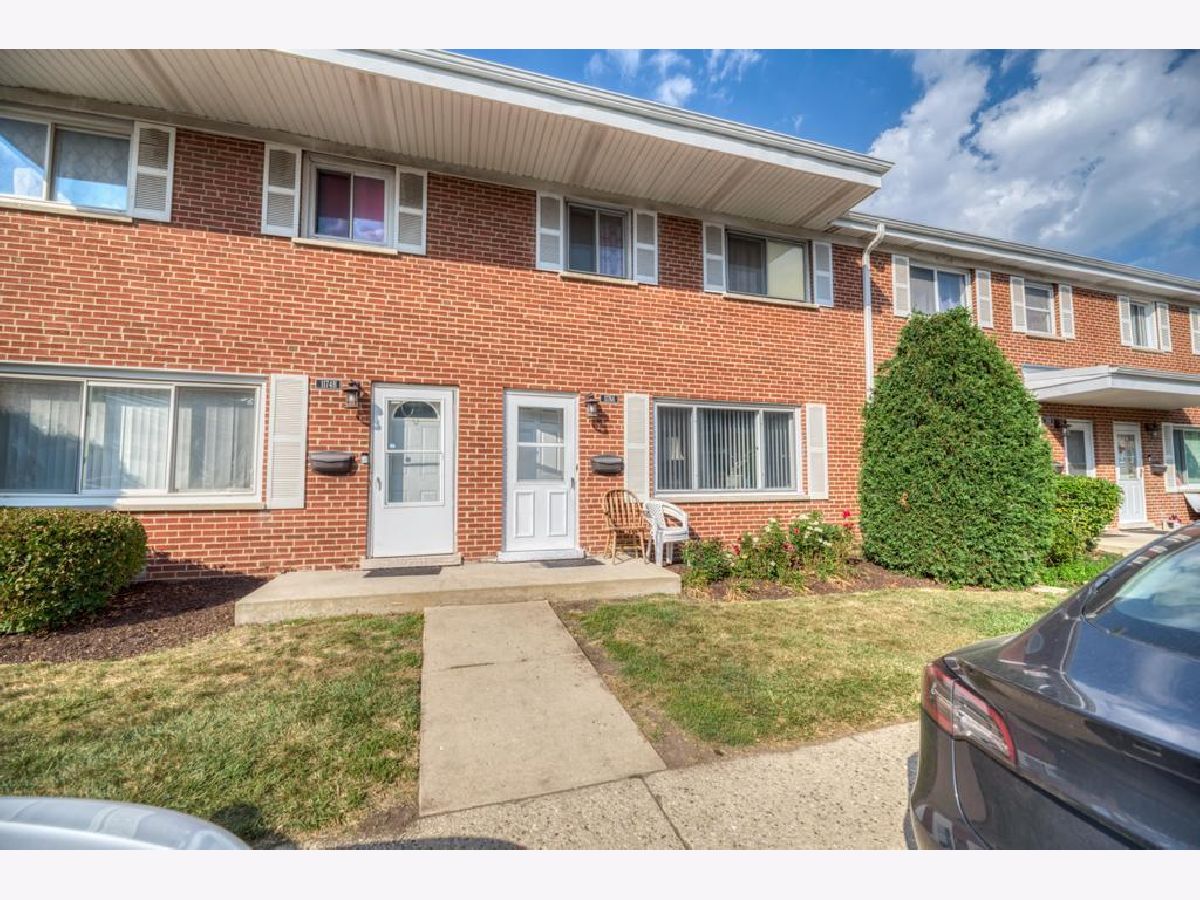 Homes & Townhomes For Sale Brickman Manor Mount Prospect Illinois, 1176 Boxwood Drive