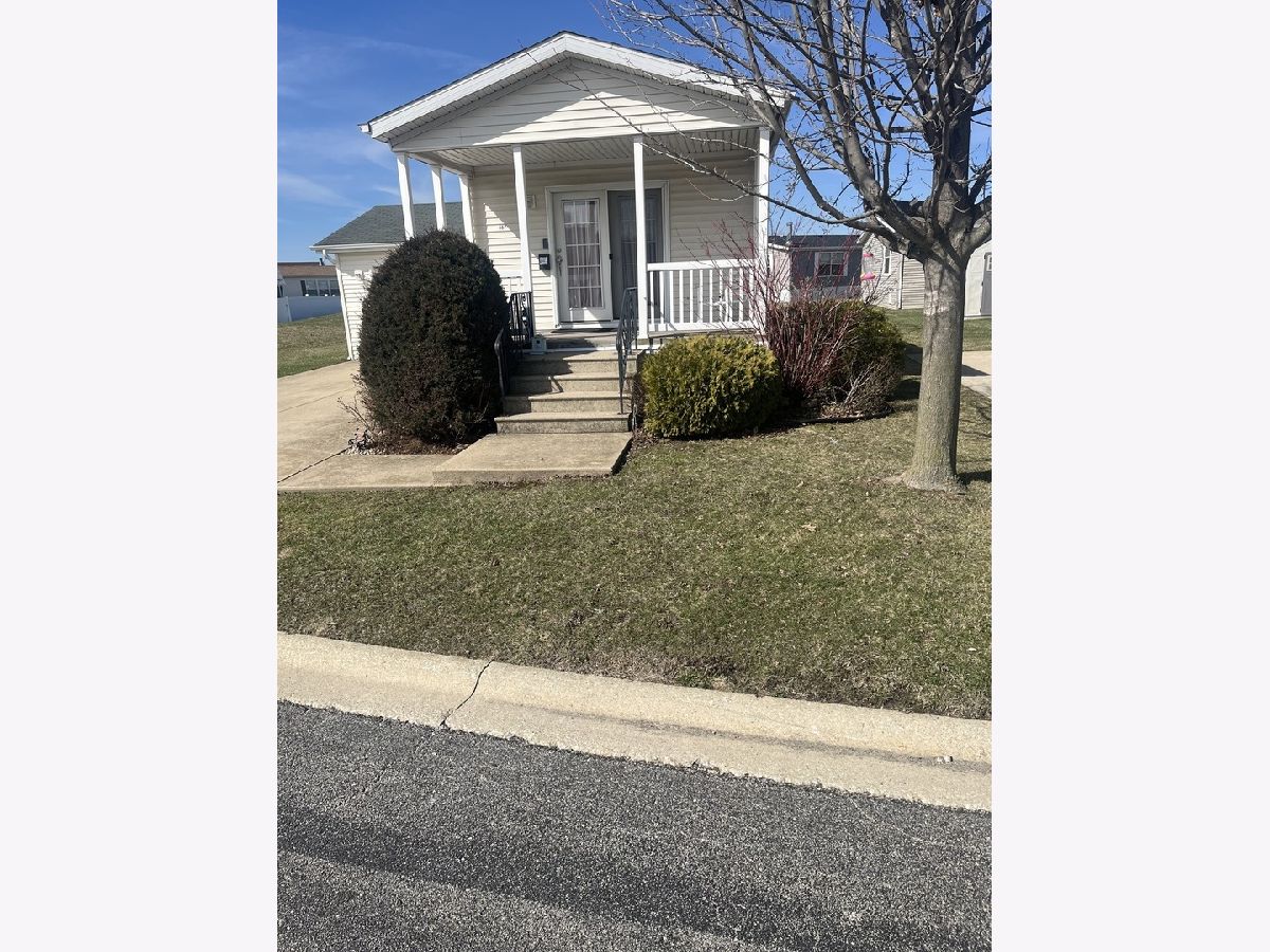  For Sale Manteno Illinois, 667 Aspen Drive