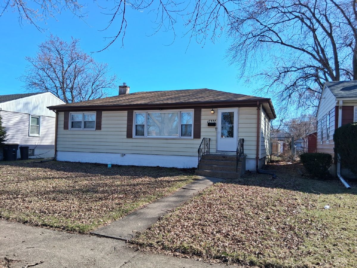  For Sale Lansing Illinois, 17333 Roy Street