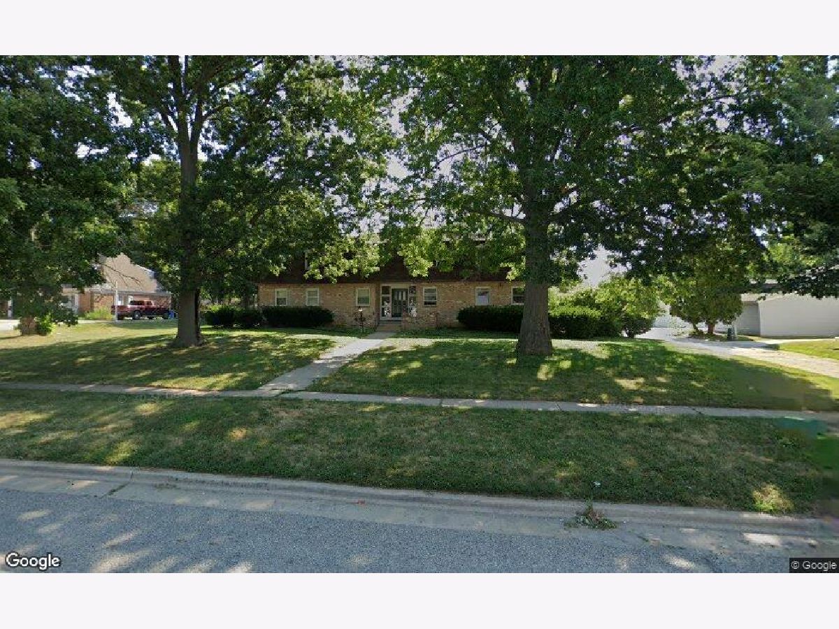  For Sale Champaign Illinois, 912 Crescent Drive