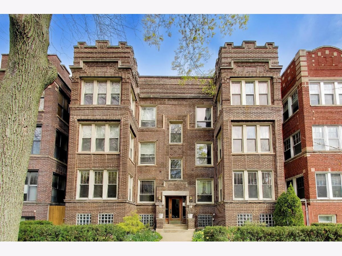  For Sale Chicago Illinois, 1324 Albion Avenue