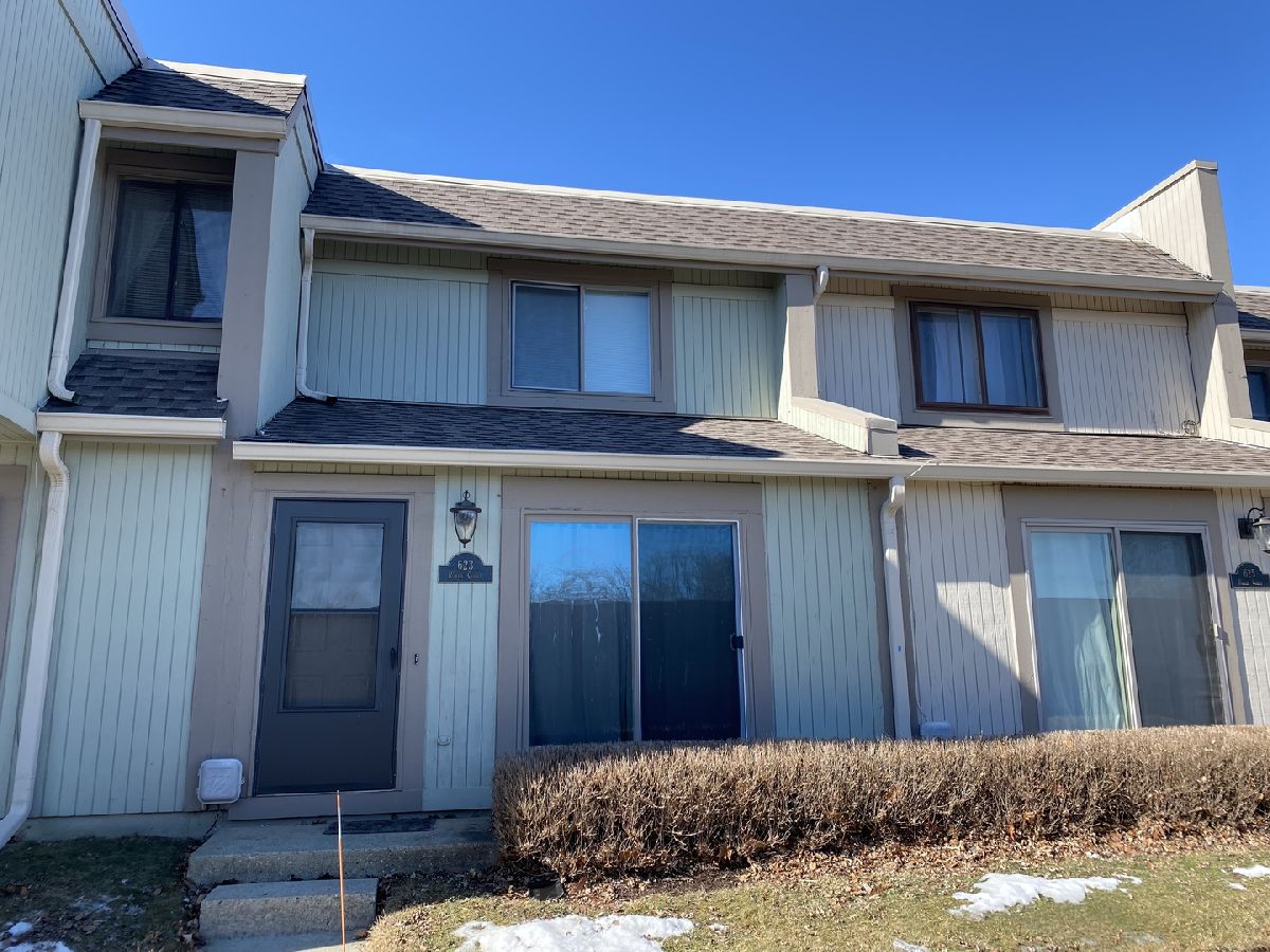  Rented Grayslake Illinois, 623 Robin