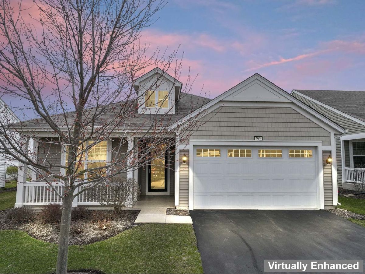  For Sale Pingree Grove Illinois, 925 Prescott Lane