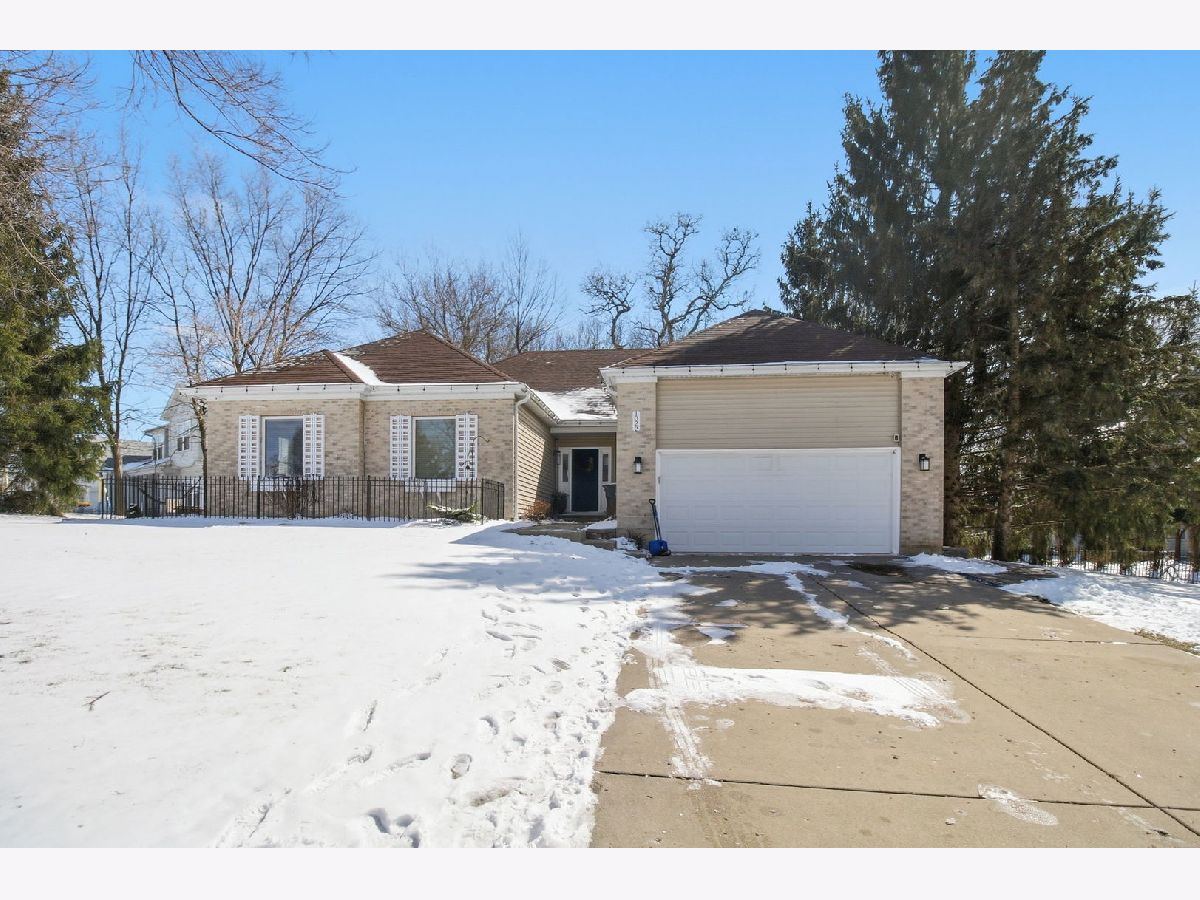  For Sale Carpentersville Illinois, 1022 Rosewood Drive