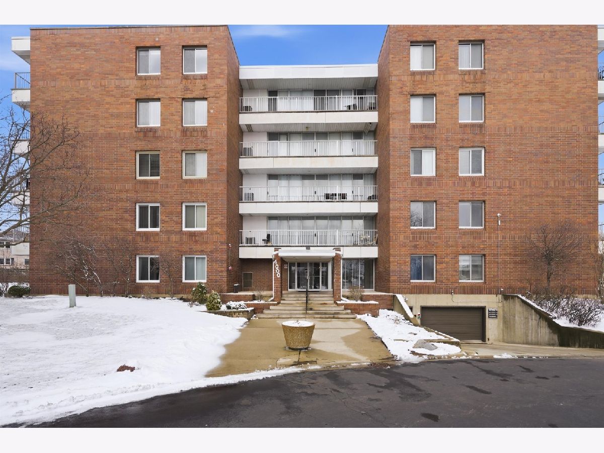  Rented Glenview Illinois, 4000 Triumvera