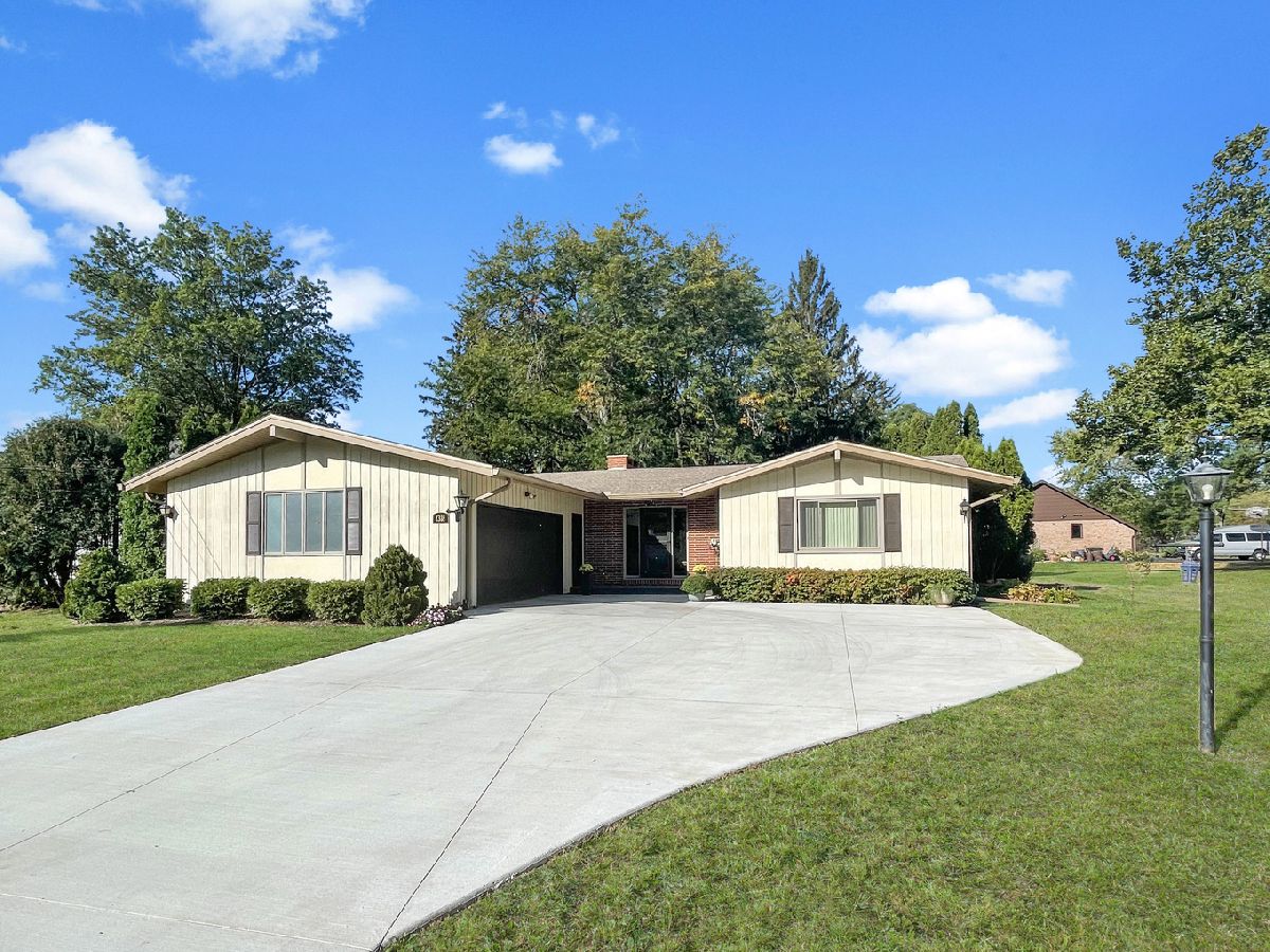  For Sale Freeport Illinois, 1318 Ridgefield Road