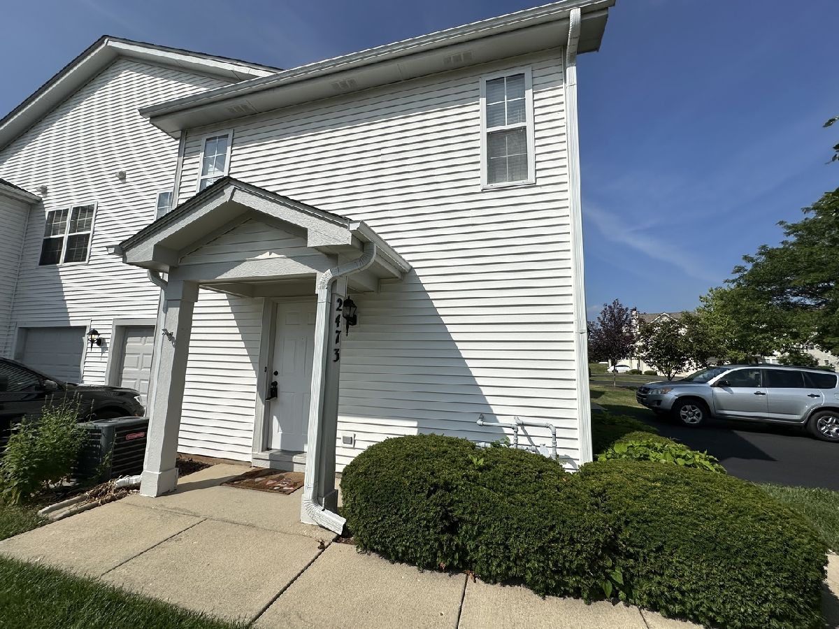  For Rent Aurora Illinois, 2473 Dickens