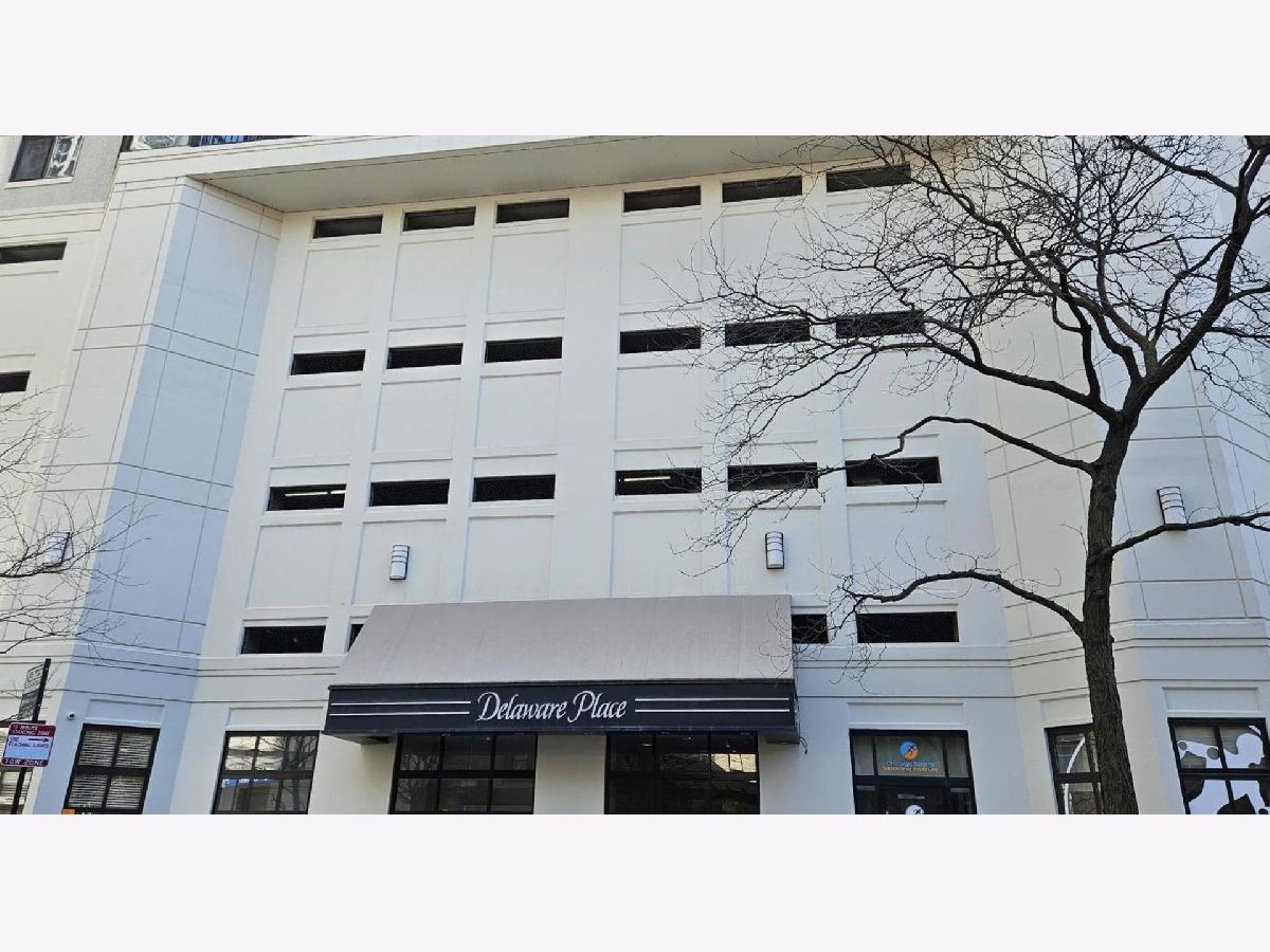  Rented Chicago Illinois, 33 Delaware