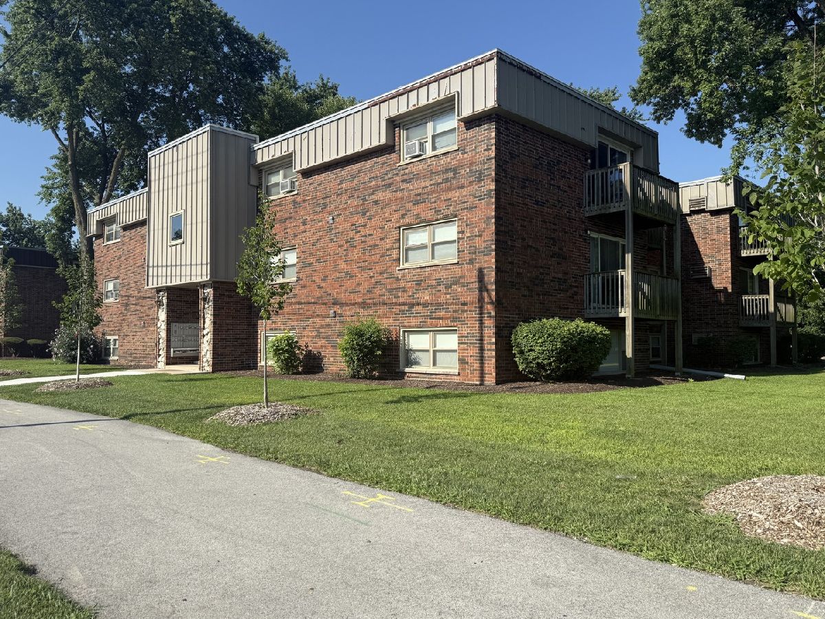  Rented Countryside Illinois, 5720 East
