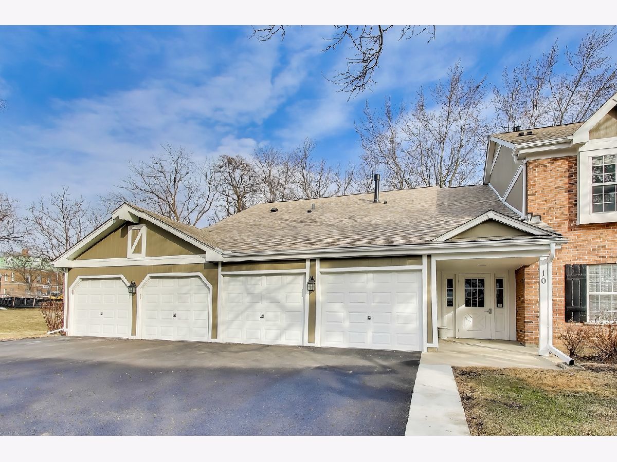  For Sale Schaumburg Illinois, 10 Waterbury Lane
