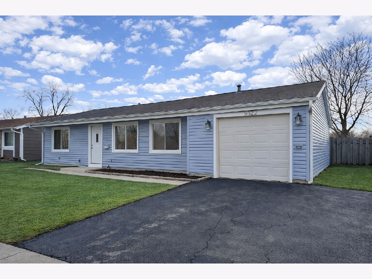  For Sale Hanover Park Illinois, 5522 Celebrity Circle