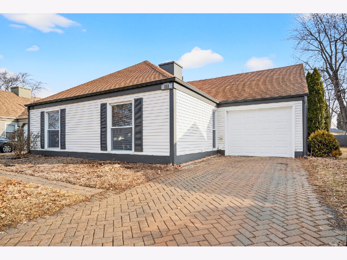 Homes & Townhomes For Sale Boulder Hill Montgomery Illinois, 162 Heathgate Road