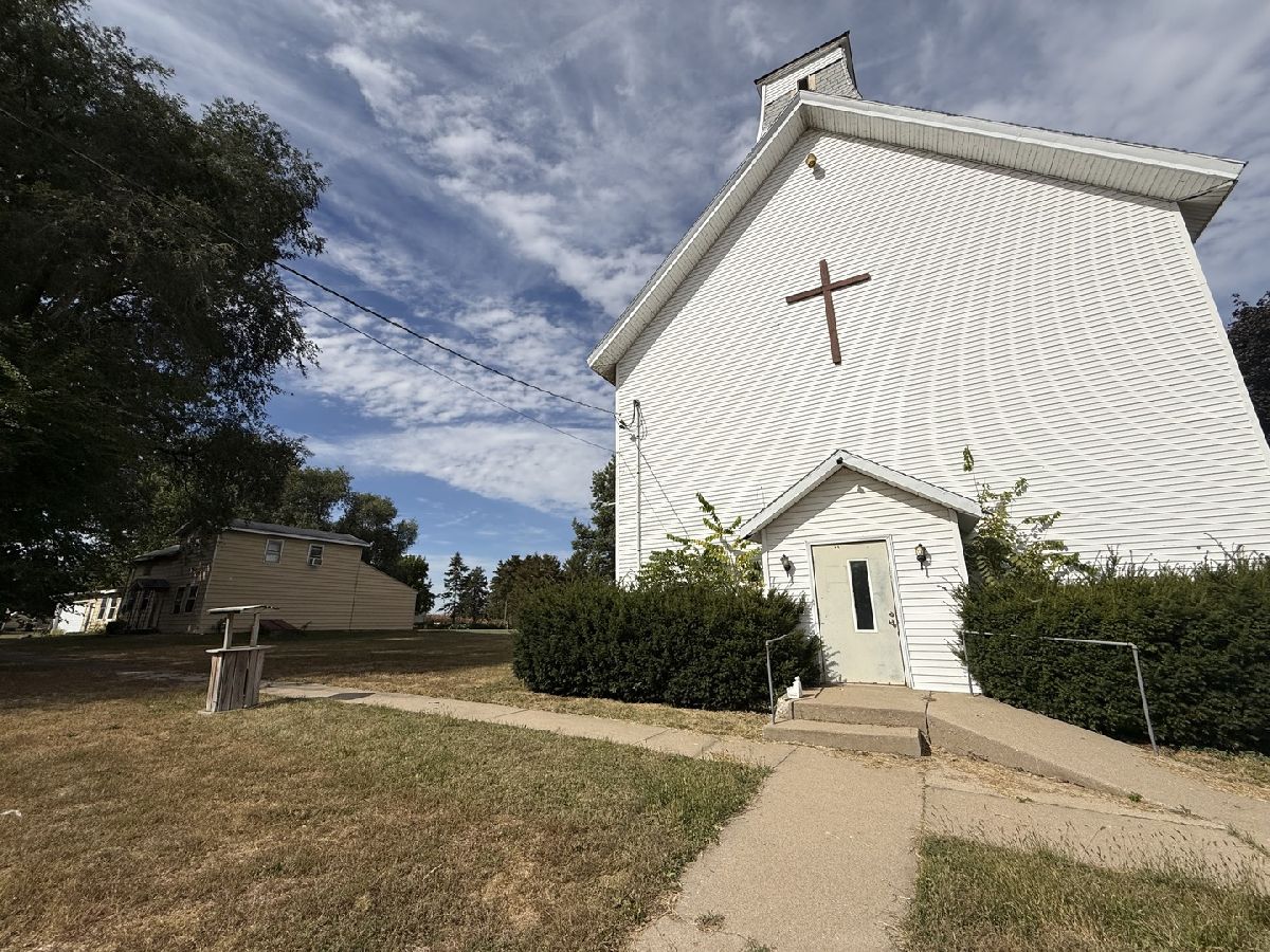  For Sale Dixon Illinois, 104-106 Gaston Street