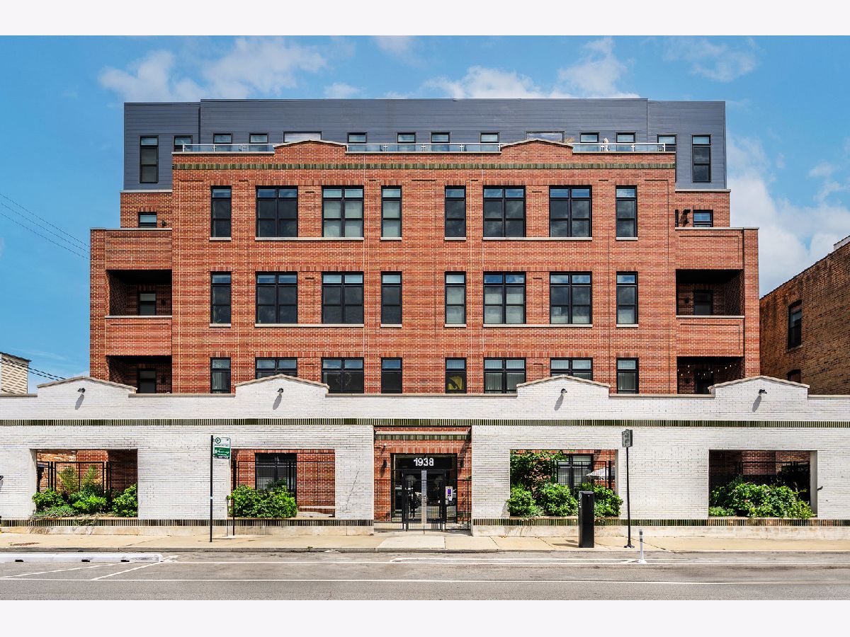  For Sale Chicago Illinois, 1938 Augusta Boulevard