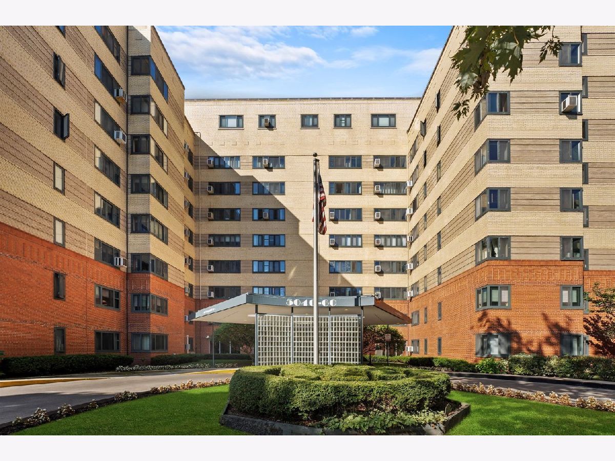  For Sale Chicago Illinois, 5048 Marine Drive