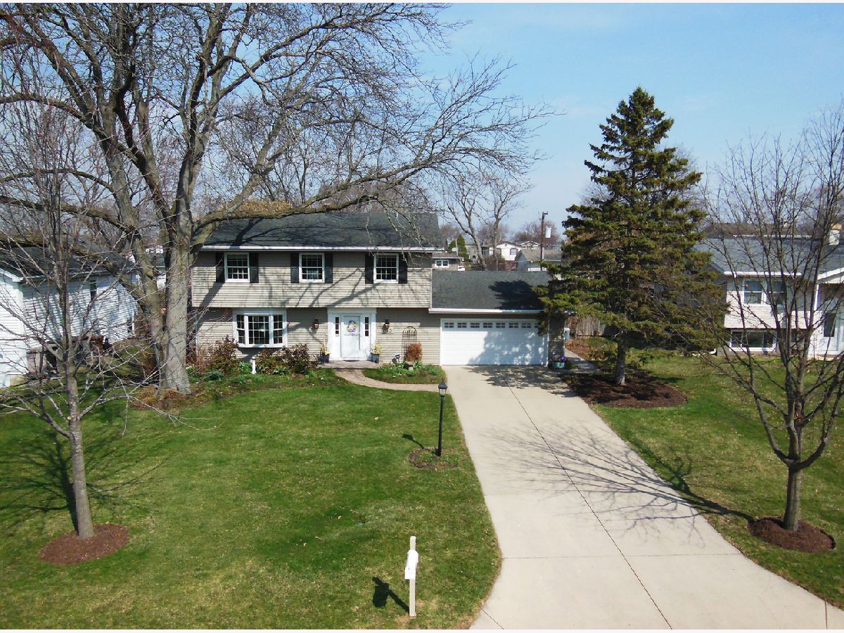  For Sale Carol Stream Illinois, 213 Arapahoe Trail