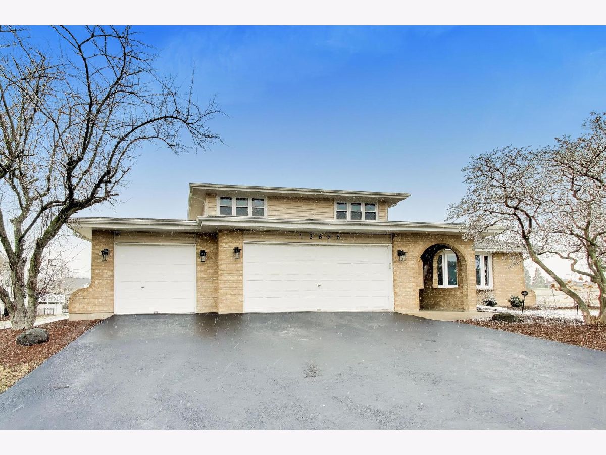  For Sale Orland Park Illinois, 13625 Kristoffer Lane