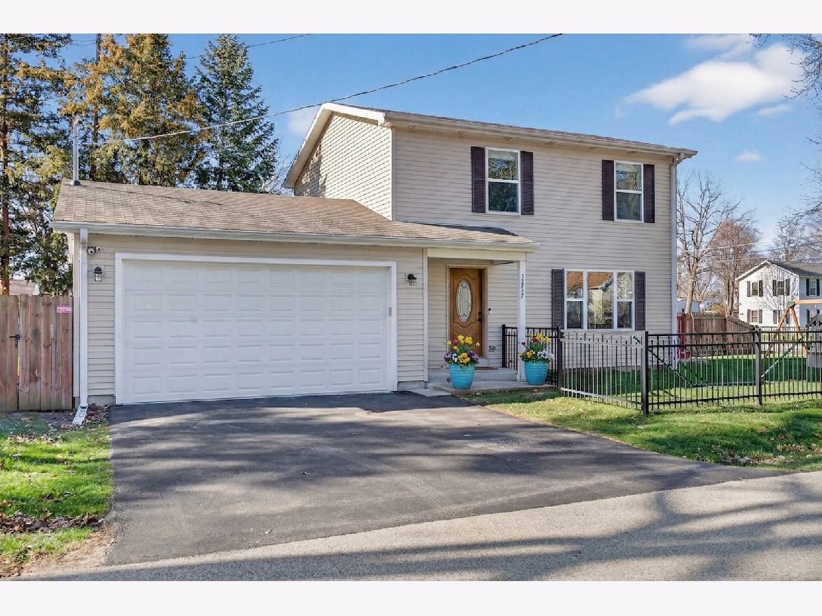  For Sale Ingleside Illinois, 35737 Hunt Avenue