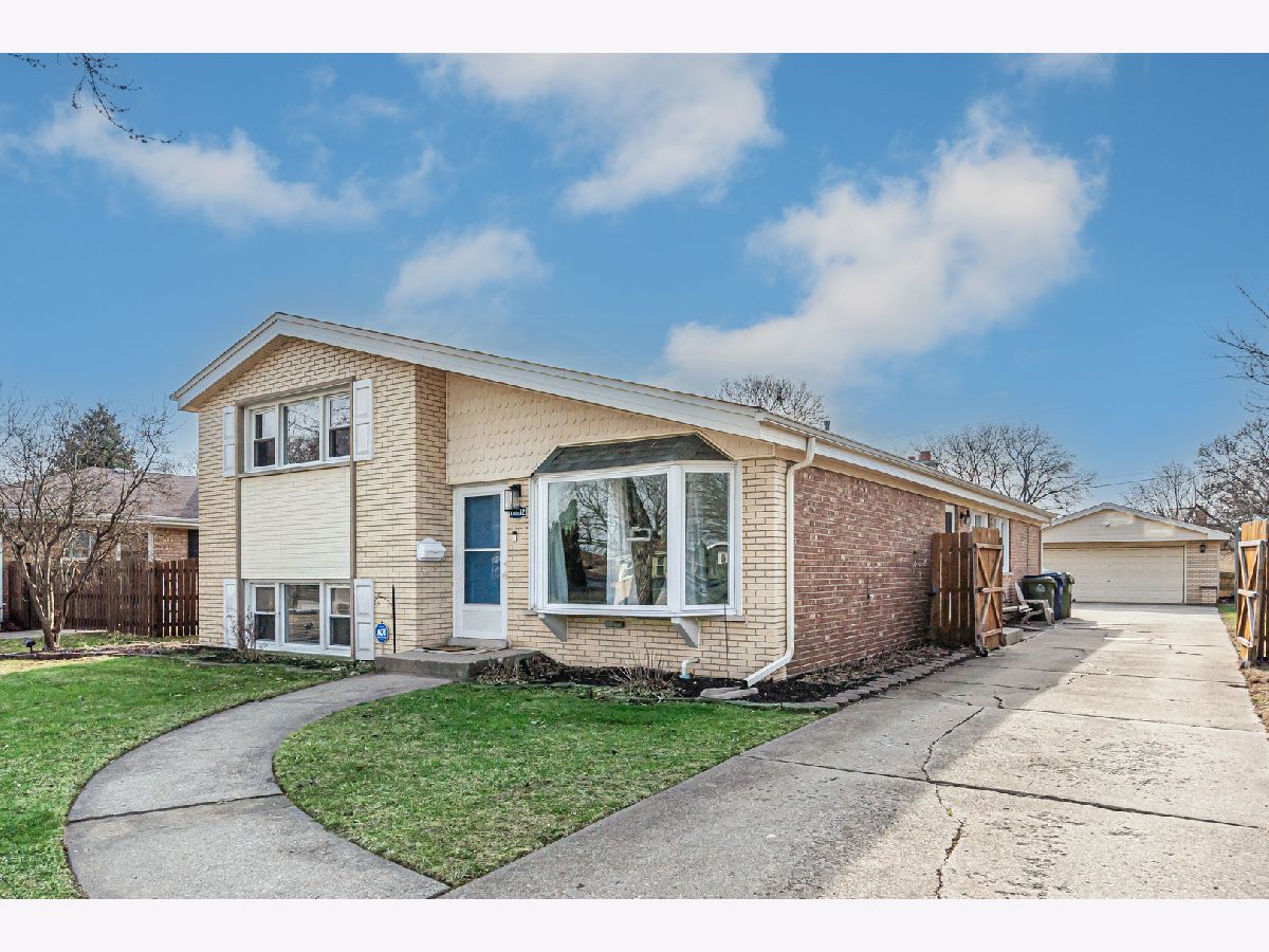  Sold Oak Lawn Illinois, 10632 Lawler