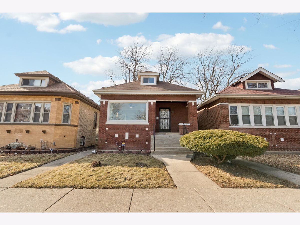 Homes For Sale Gresham Chicago Illinois, 7640 Bishop Street