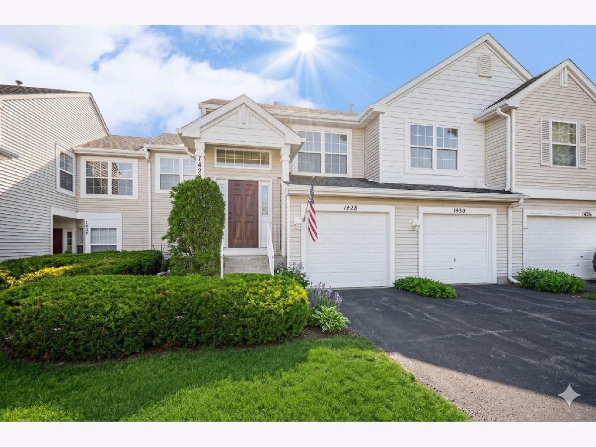  For Sale Carpentersville Illinois, 1428 Meadowsedge Lane