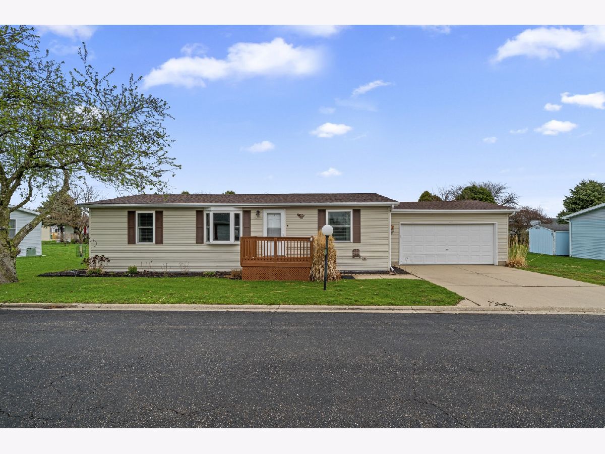  For Sale Sandwich Illinois, 216 Meadowlark Lane