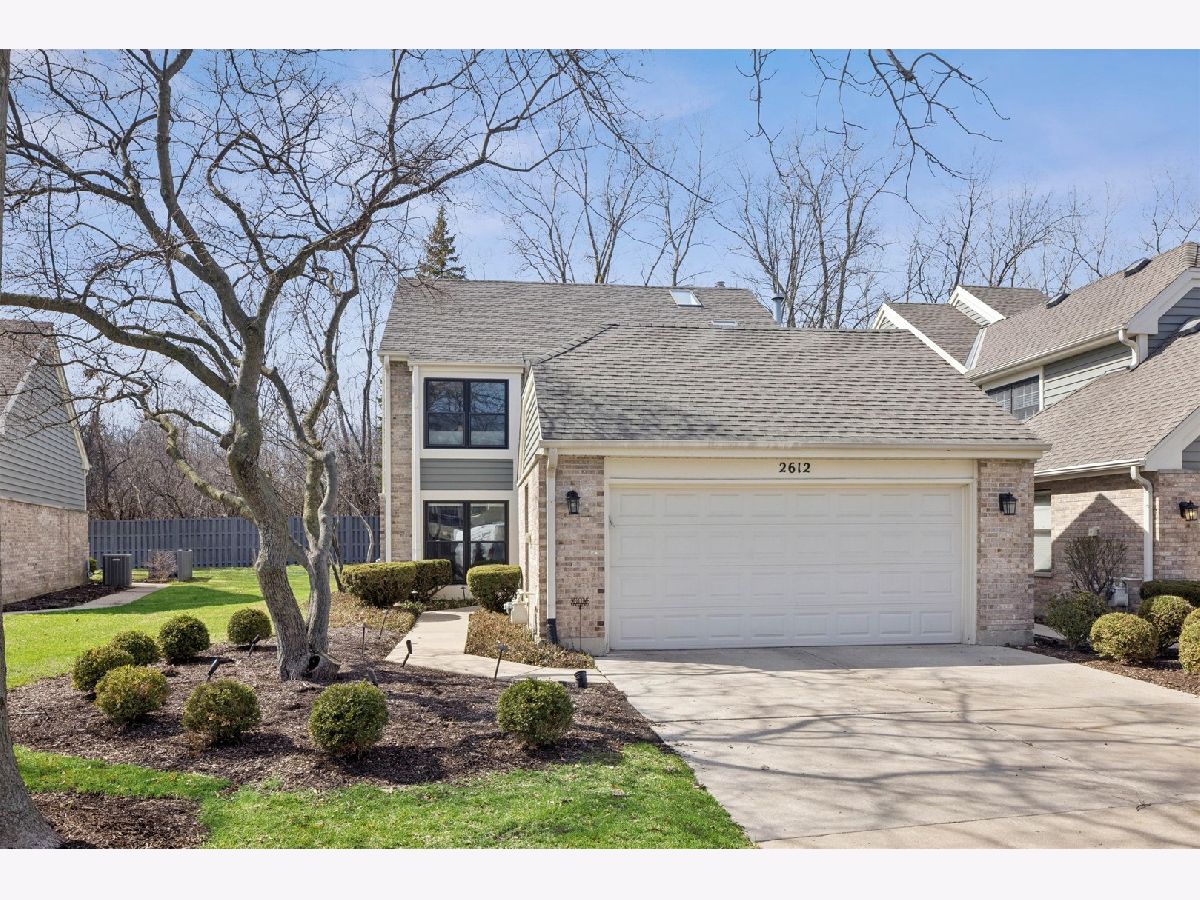 Townhomes For Sale Ashley Woods Westchester Illinois, 2612 Ashley Woods Drive